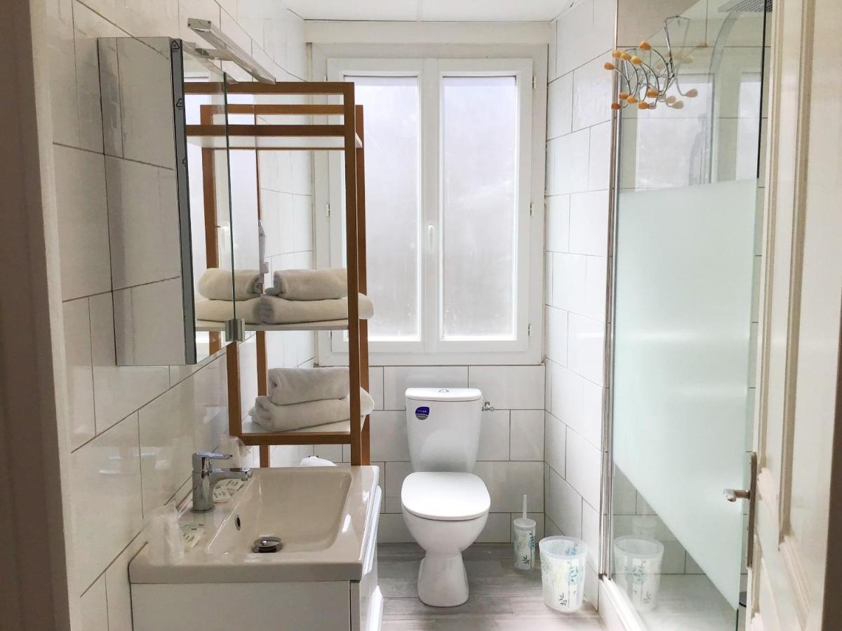 Sun, Parking, Centre , Proche Sanctuaires Appartement