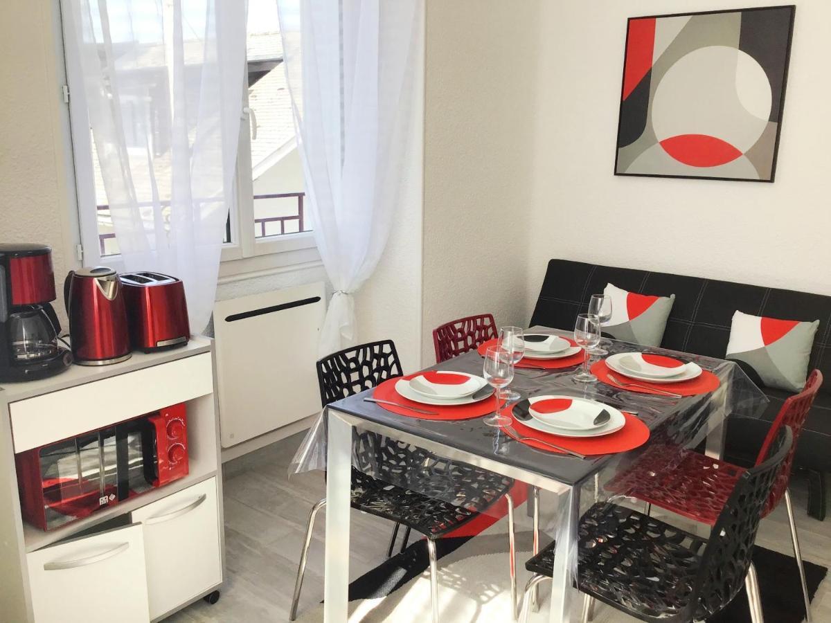 Sun, Parking, Centre , Proche Sanctuaires Apartment Lourdes